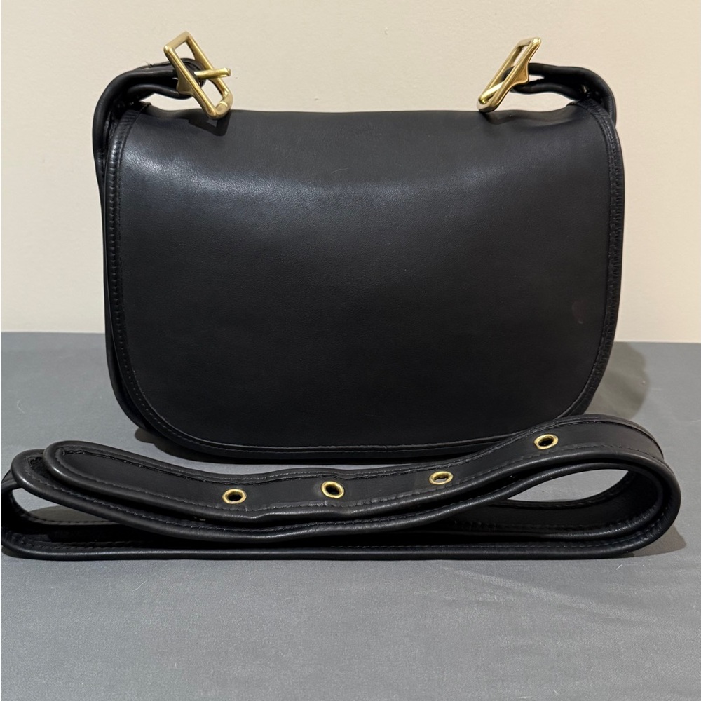 EUC Coach Patricia Legacy Bag in Black - 9951